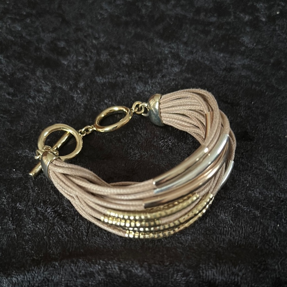 Elegant Gold and Tan Bracelet